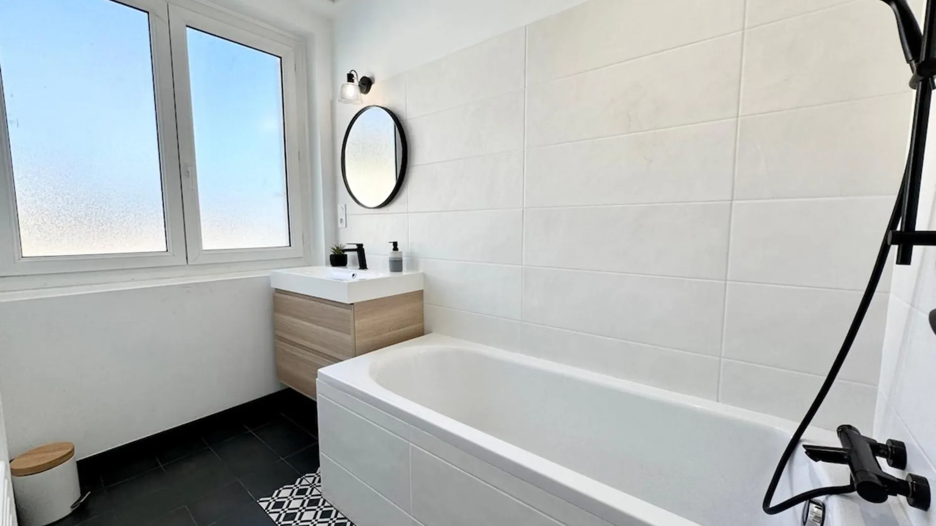 Apartment Charmant T2 - Sous Les Toits - Coeur De Lorient France